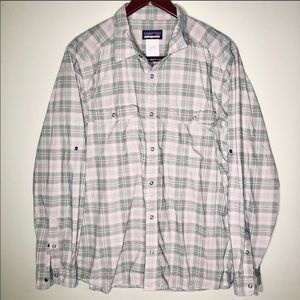 Patagonia XL green plaid long sleeve snaps shirt